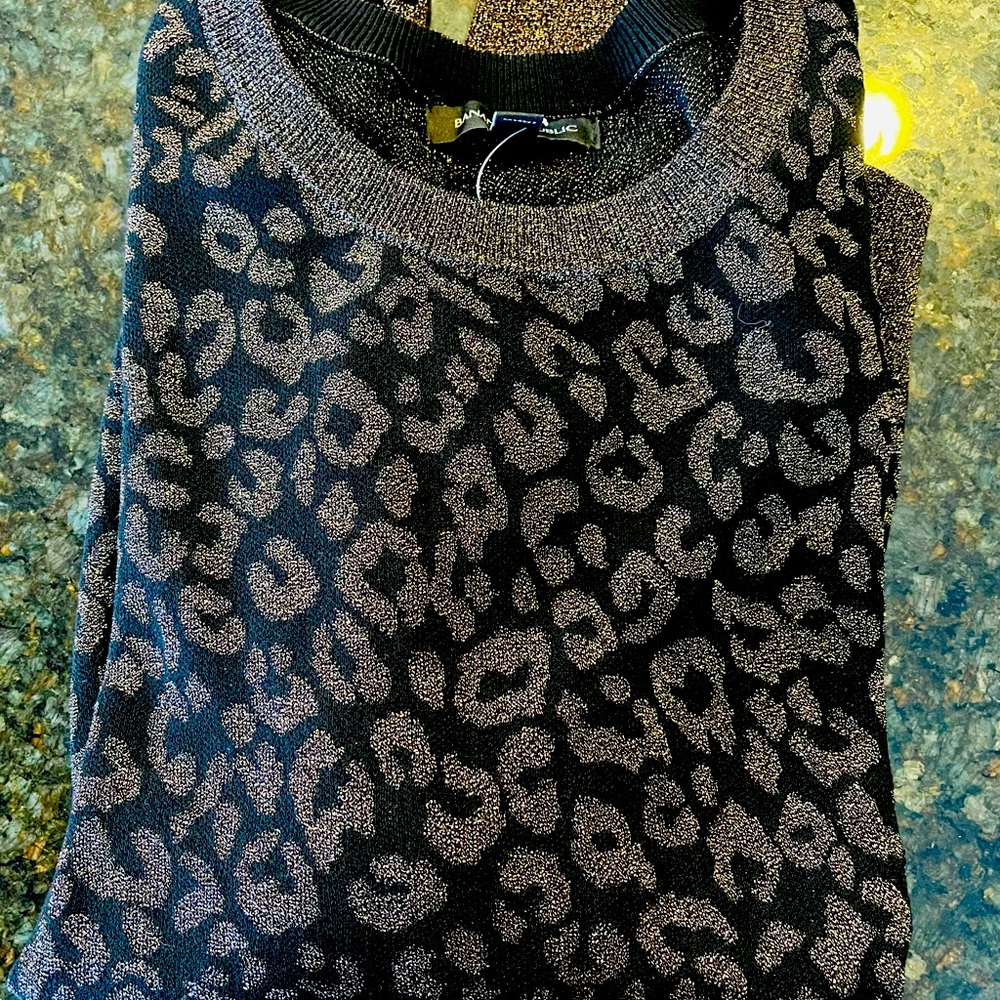 Banana Republic leopard lightweight sweater top XL NWT dress up or dress down